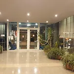 Santa Cruz 3*