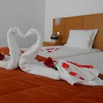 Hotel Santa Cruz 3*