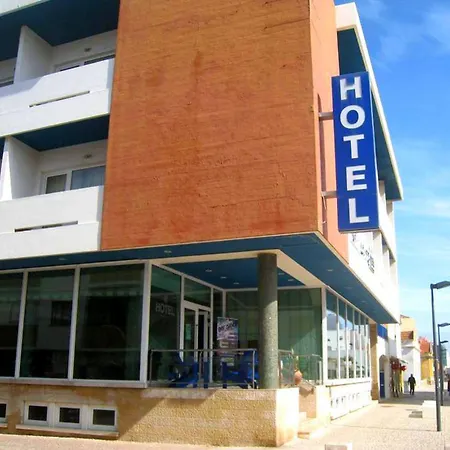 Otel Santa Cruz