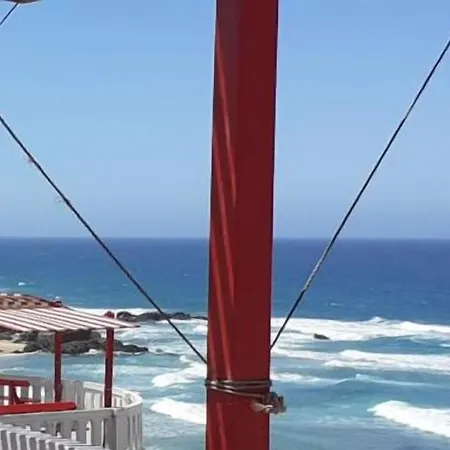 Santa Cruz 3*