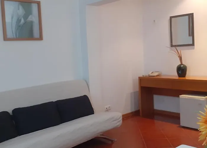 Santa Cruz Silveira (Lisbon)