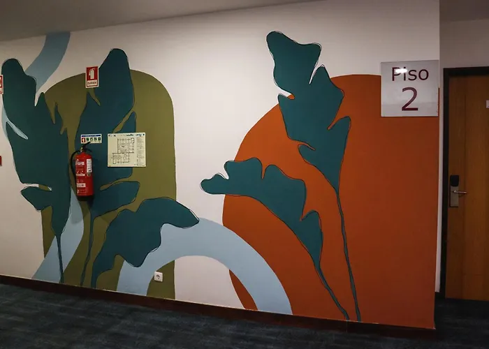 Hotel Santa Cruz Silveira (Lisbon)