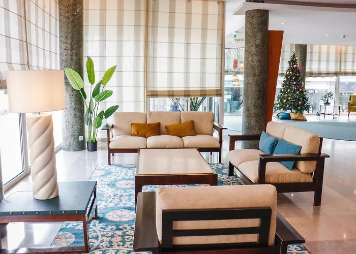 Hotel Santa Cruz Silveira (Lisbon)