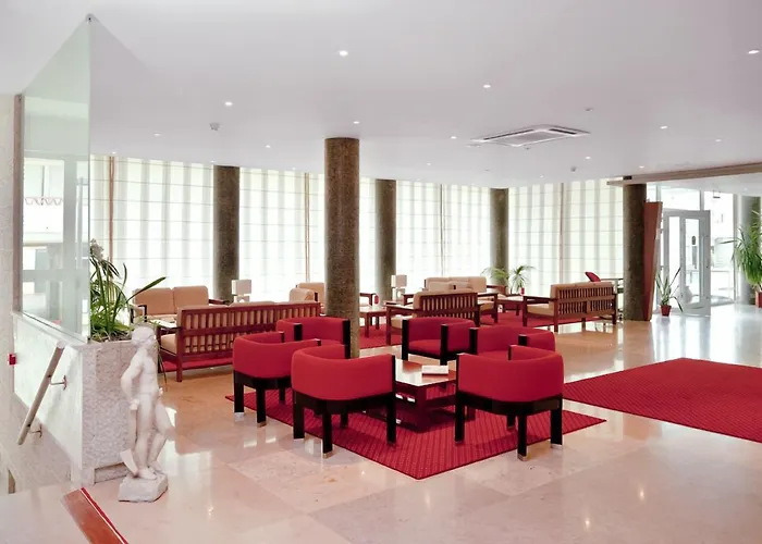 Santa Cruz Hotel Silveira (Lisbon)