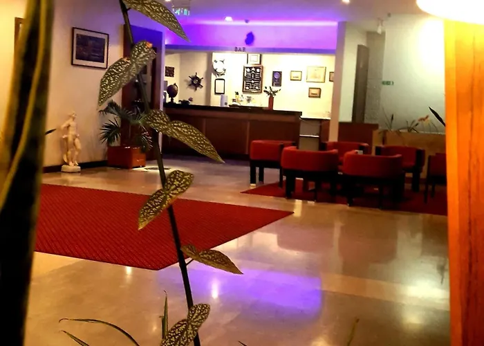 Santa Cruz 3* Silveira (Lisbon)