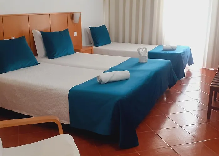 Santa Cruz 3* Silveira (Lisbon)